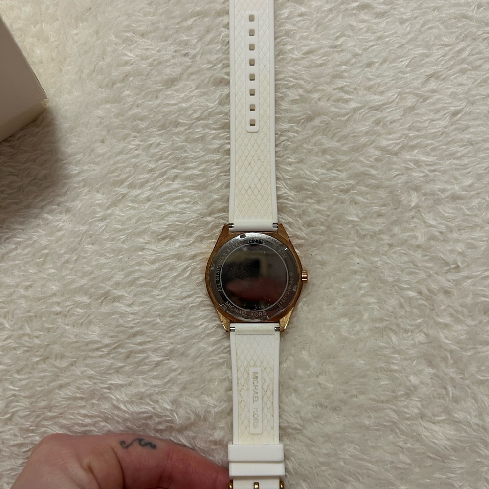 Michael Kors Gold and White Women's Watch - Picture 5 of 7
